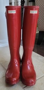 Hunter Women's Original Tall Gloss Rain Boots